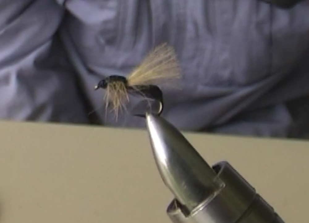 Pêches Sportives Vidéo n°31 : Trois techniques de montage de mouches avec Cyril Bailly