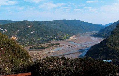 Seuils et barrages : quels impacts sur le transport solide des cours d’eau ?