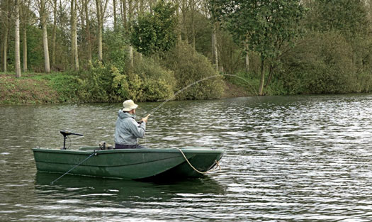 La pêche à la mouche en barque